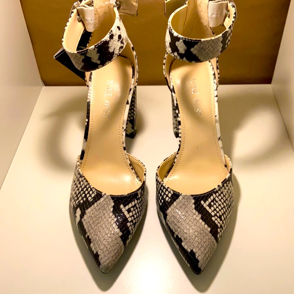 Nine West Aloni Ankle Strap Leather Pump